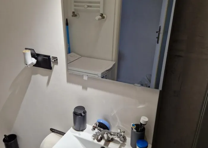 C M Park Lägenhet *